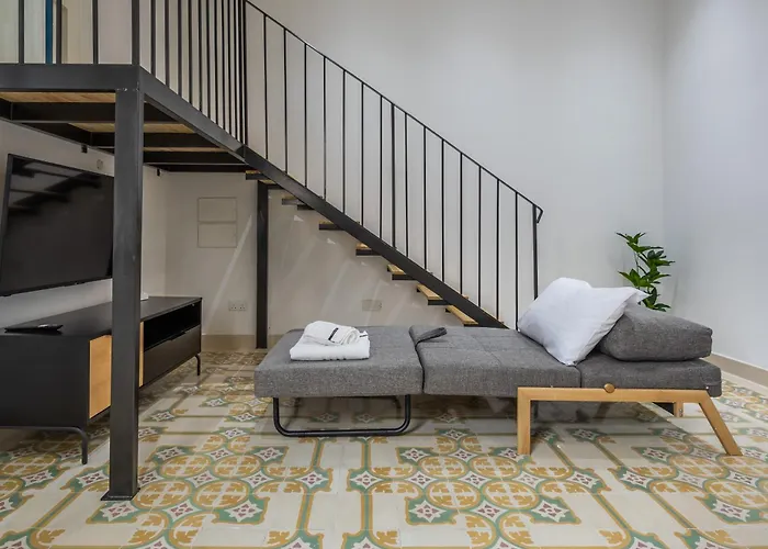 아파트 New & Elegent Just 5 Min Walk To The Capital By Sf Homes 일 푸리아나