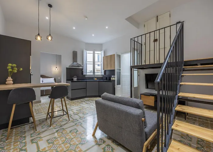 아파트 New & Elegent Just 5 Min Walk To The Capital By Sf Homes 일 푸리아나