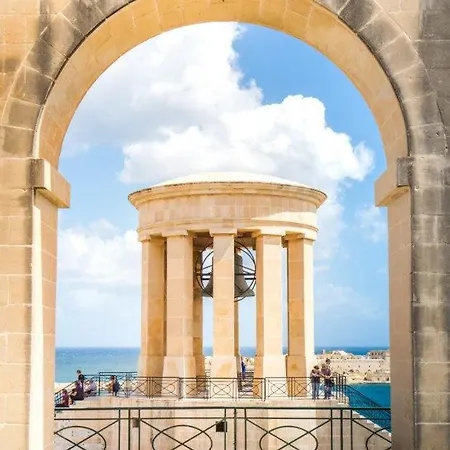 Lägenhet New & Elegent Just 5 Min Walk To The Capital By Sf Homes *