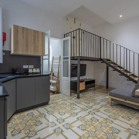 New & Elegent Just 5 Min Walk To The Capital By Sf Homes *