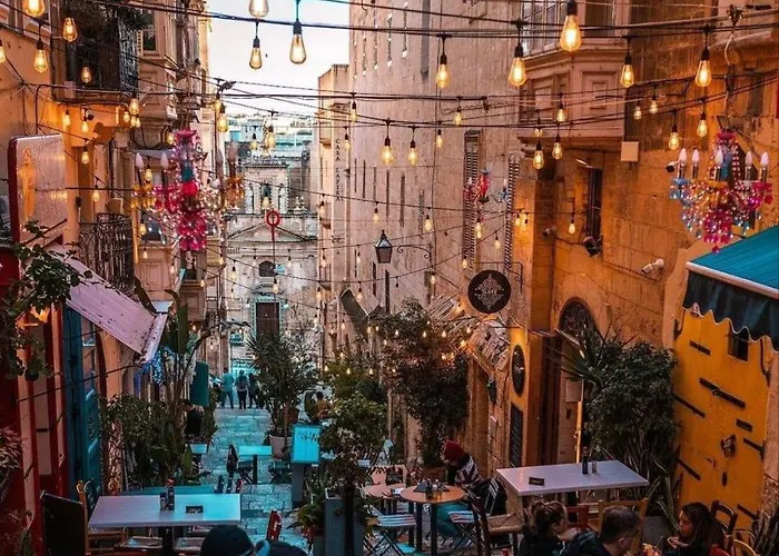 Appartement New & Elegent Just 5 Min Walk To The Capital By Sf Homes *