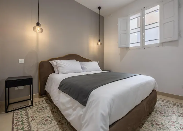 Appartement New & Elegent Just 5 Min Walk To The Capital By Sf Homes