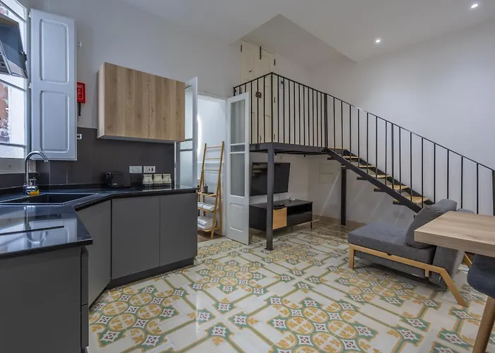 New & Elegent Just 5 Min Walk To The Capital By Sf Homes *